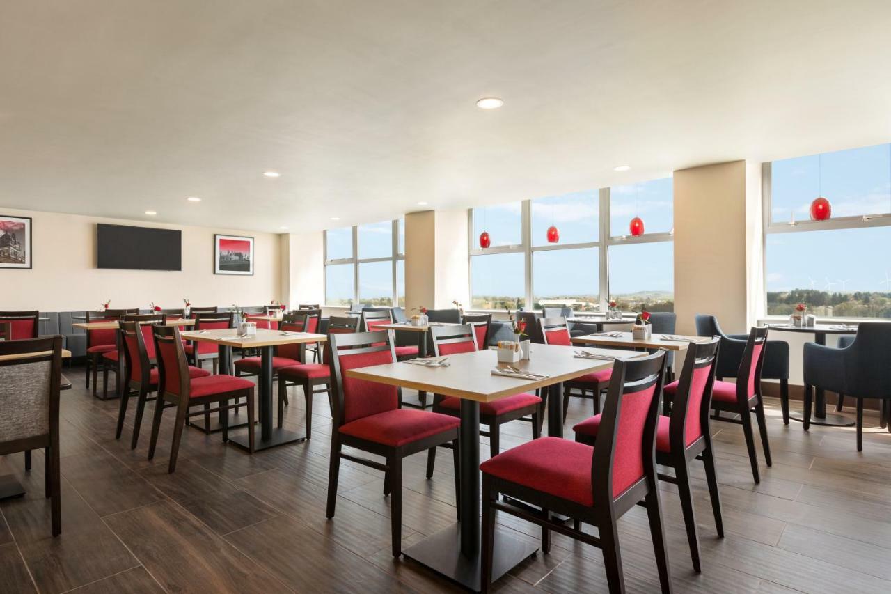 Ramada East Kilbride Hotel Exterior foto