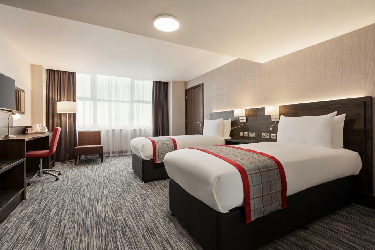 Ramada East Kilbride Hotel Exterior foto
